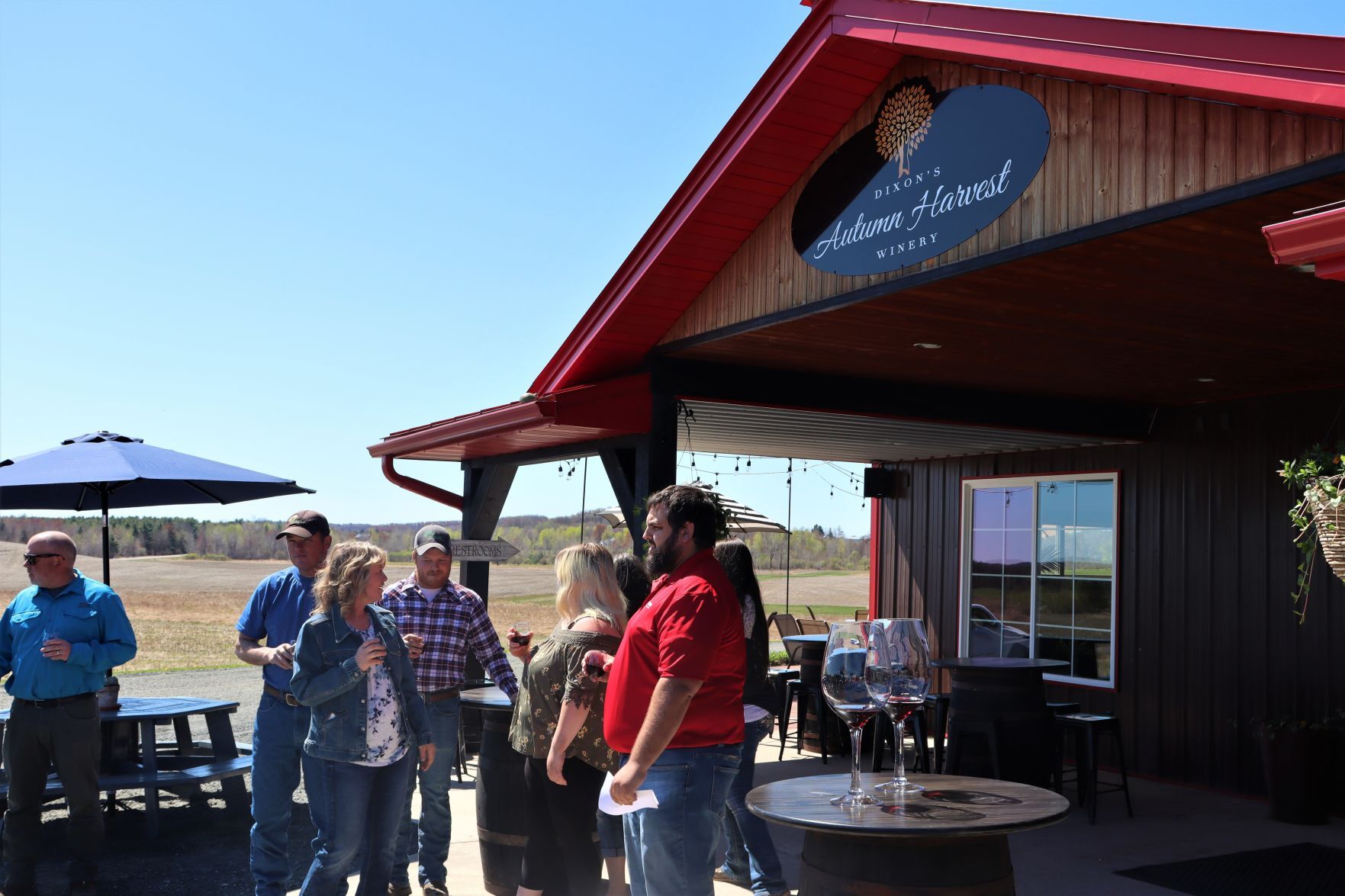 Dixon's Autumn Harvest Winery